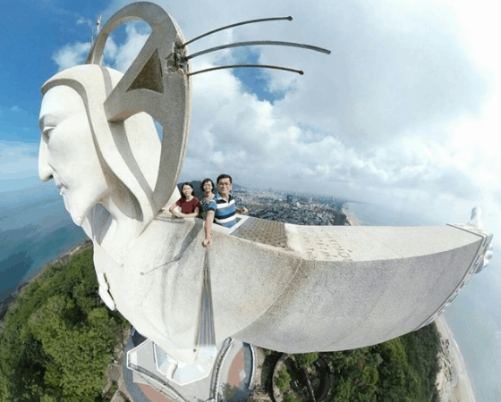 Trên thân Tượng chúa Kito - địa điểm chụp hình đẹp ở Vũng Tàu